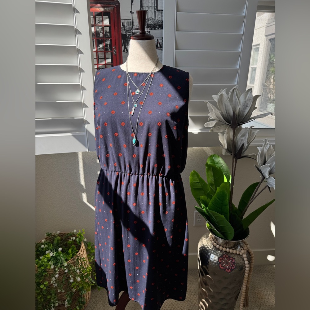 a. new. day. Size XXL. Elegant Navy Midi Dress with Red Accents